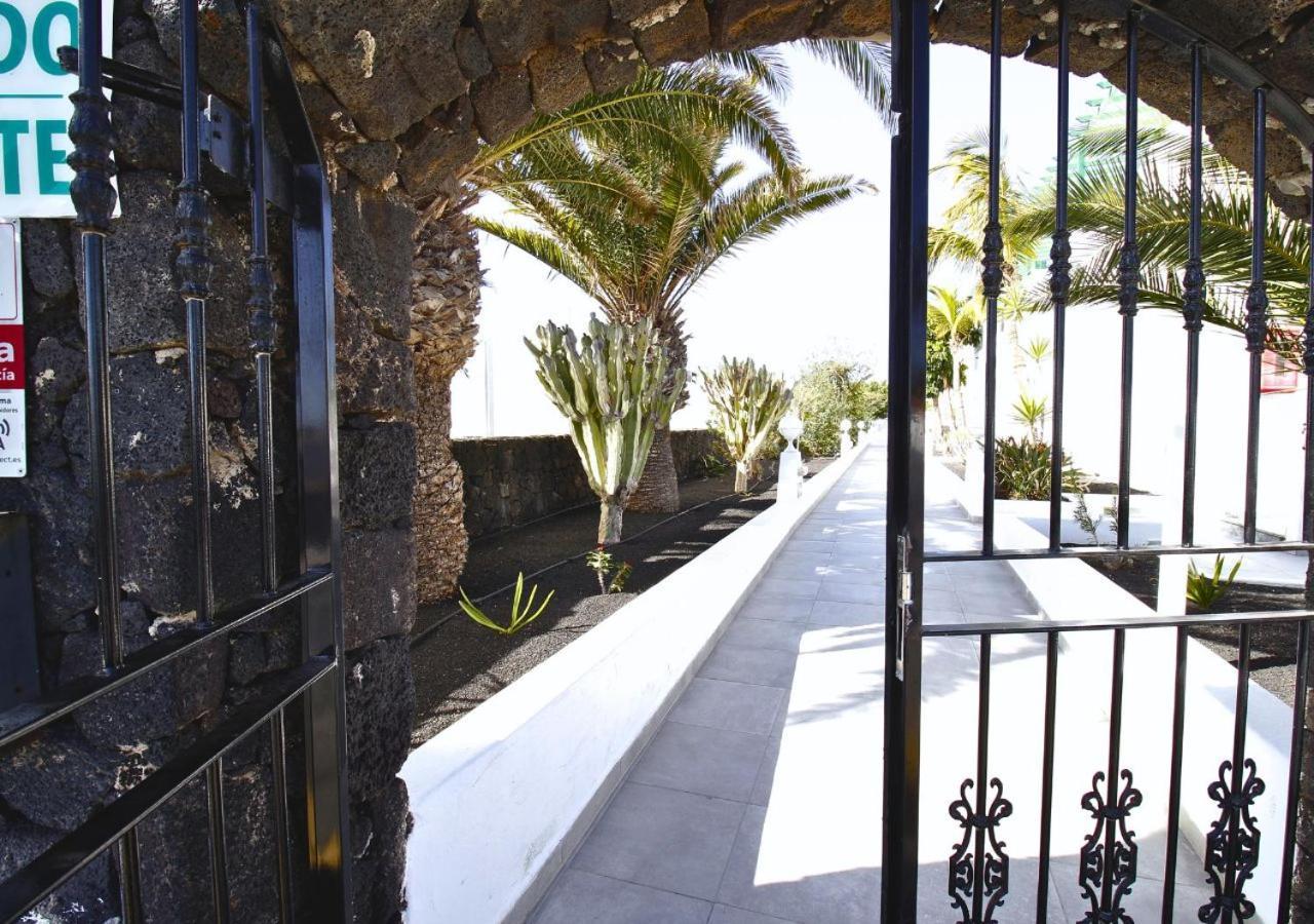Apartamentos Aloe Puerto del Carmen  Exteriör bild